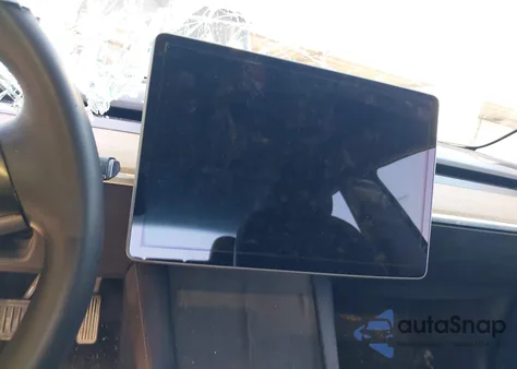 2021 Tesla Model 3 Long Range Dual Motor All-Wheel Drive z USA, uszkodzony, nr VIN 5YJ3E1EB9MF869573